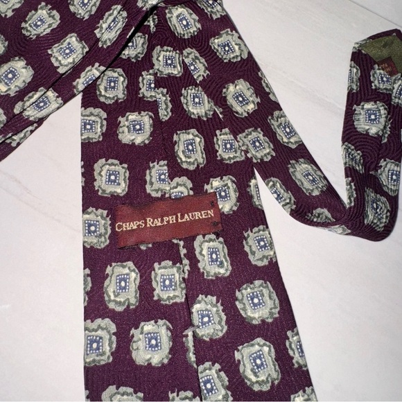 Chaps Red and Green Patterned Tie vintage - Picture 3 of 3